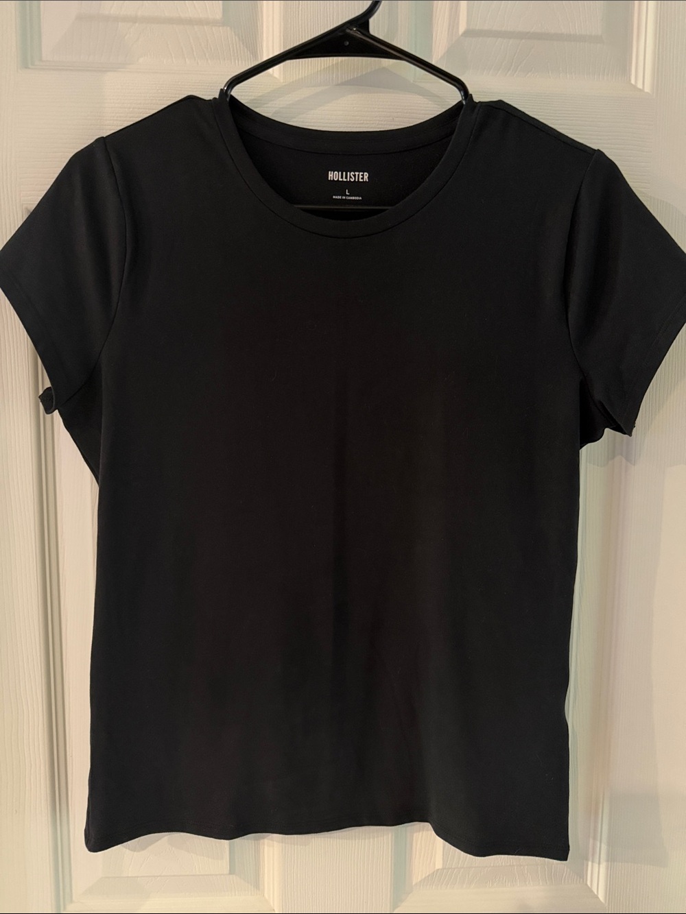 Hollister Women's Black Short Sleeve Crew Tee